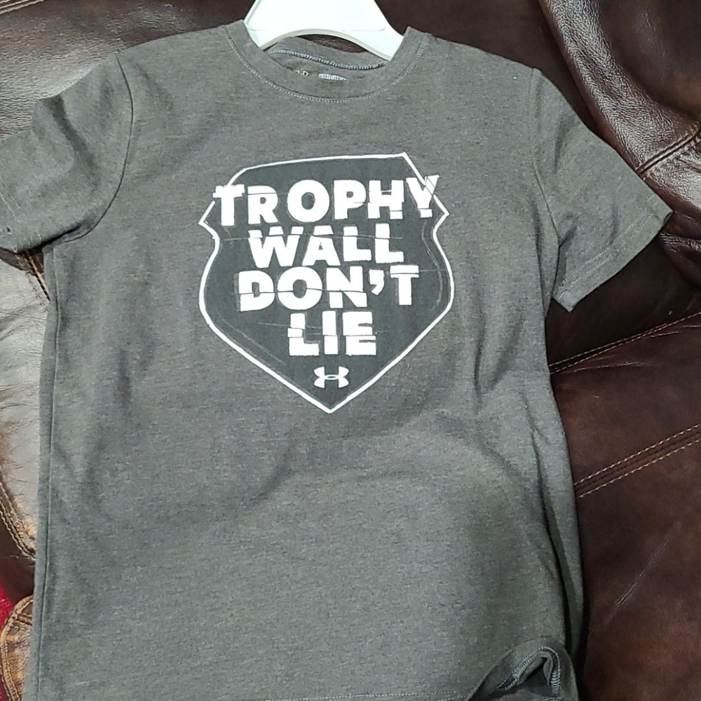 GUC Under Armour Tropy Wall Shirt YMD
